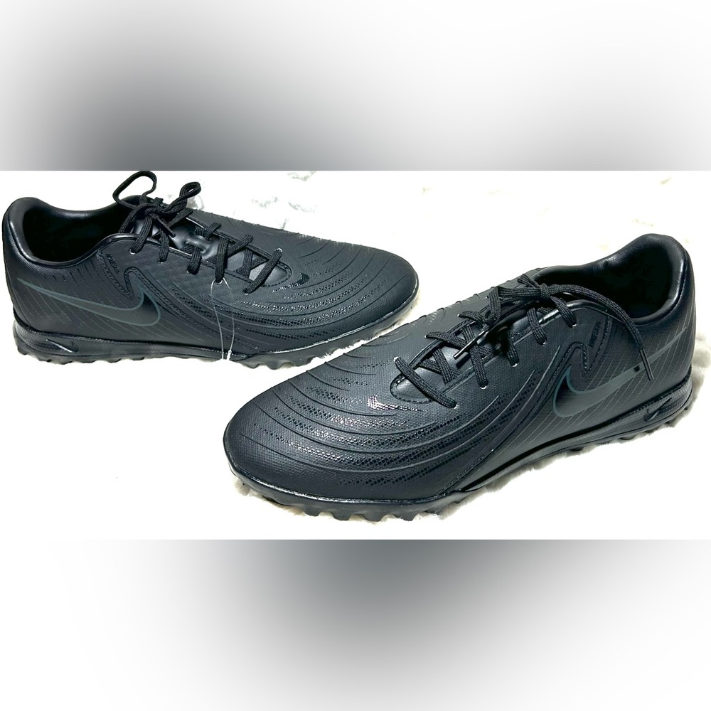 BRAND NEW black  leather Nike Phantom GX  sneaker women’s size 7.5 men’s size 6.